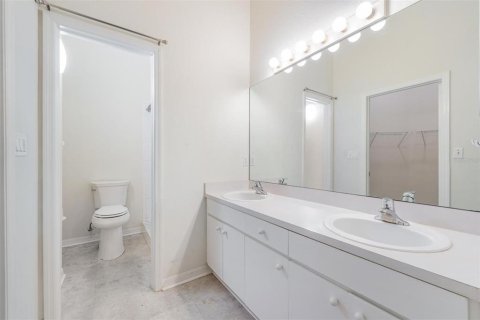 Condominio en venta en Temple Terrace, Florida, 3 dormitorios, 142.42 m2 № 1852568 - foto 17