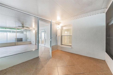 Condominio en venta en Temple Terrace, Florida, 3 dormitorios, 142.42 m2 № 1852568 - foto 25