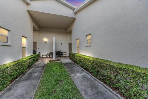 Condominio en venta en Temple Terrace, Florida, 3 dormitorios, 142.42 m2 № 1852568 - foto 2