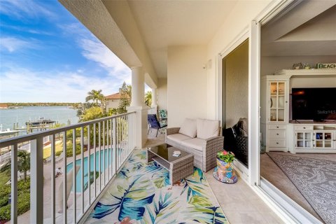 Condominio en alquiler en Redington Shores, Florida, 3 dormitorios, 280.56 m2 № 1524788 - foto 28