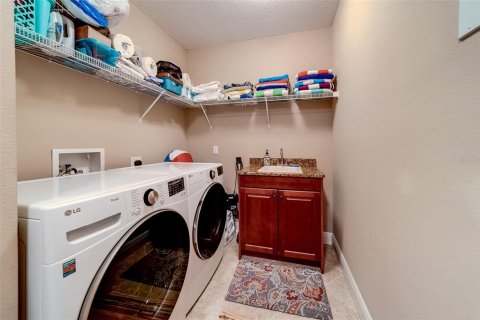 Condominio en alquiler en Redington Shores, Florida, 3 dormitorios, 280.56 m2 № 1524788 - foto 18
