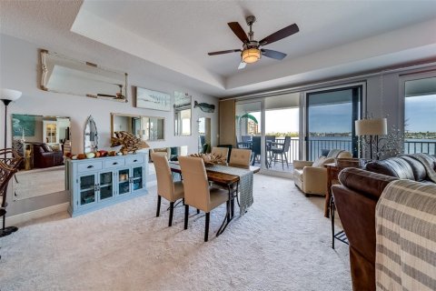 Condominio en alquiler en Redington Shores, Florida, 3 dormitorios, 280.56 m2 № 1524788 - foto 25
