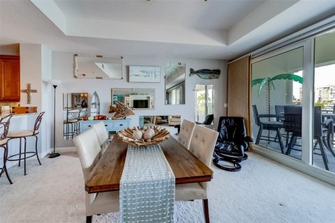 Condominio en alquiler en Redington Shores, Florida, 3 dormitorios, 280.56 m2 № 1524788 - foto 26