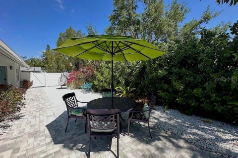 Apartment in Sarasota, Florida 2 bedrooms, 69.68 sq.m. № 2232063 - photo 22