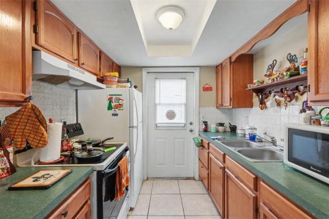 Immobilier commercial à vendre à Holiday, Floride: 4 chambres, 167.22 m2 № 2297051 - photo 16