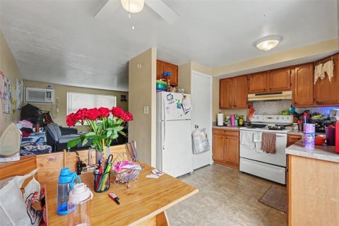 Immobilier commercial à vendre à Holiday, Floride: 4 chambres, 167.22 m2 № 2297051 - photo 30