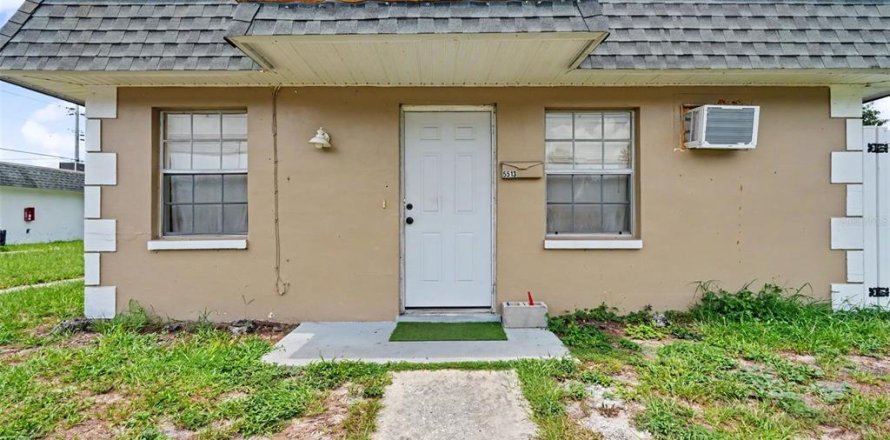 Immobilier commercial à Holiday, Floride 4 chambres, 167.22 m2 № 2297051