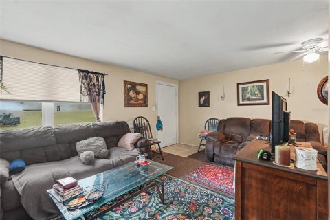 Immobilier commercial à vendre à Holiday, Floride: 4 chambres, 167.22 m2 № 2297051 - photo 15