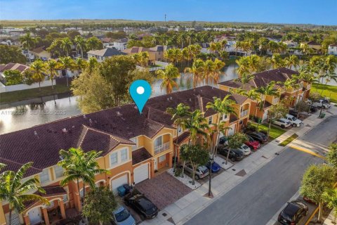 Купить таунхаус в Хомстед, Флорида 3 спальни, 134.43м2, № 2079902 - фото 19
