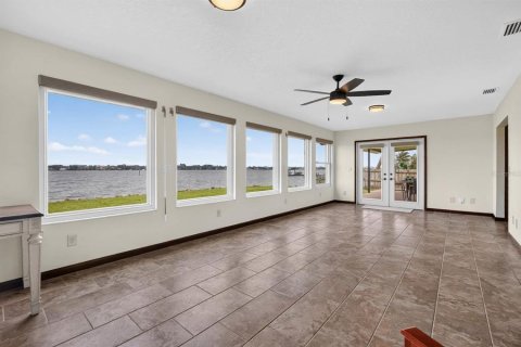 House in Ormond Beach, Florida 3 bedrooms, 221.85 sq.m. № 2398548 - photo 4