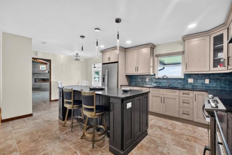 House in Ormond Beach, Florida 3 bedrooms, 221.85 sq.m. № 2398548 - photo 24