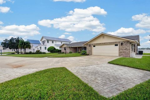 House in Ormond Beach, Florida 3 bedrooms, 221.85 sq.m. № 2398548 - photo 8