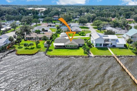 House in Ormond Beach, Florida 3 bedrooms, 221.85 sq.m. № 2398548 - photo 2