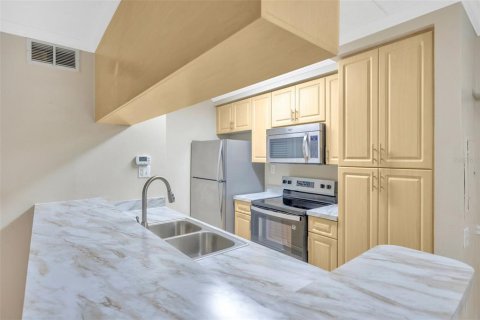 Copropriété à vendre à Tampa, Floride: 1 chambre, 72.09 m2 № 1918002 - photo 8