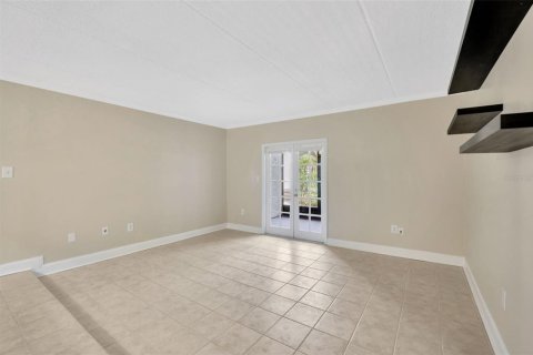 Copropriété à vendre à Tampa, Floride: 1 chambre, 72.09 m2 № 1918002 - photo 11