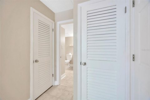 Copropriété à vendre à Tampa, Floride: 1 chambre, 72.09 m2 № 1918002 - photo 15