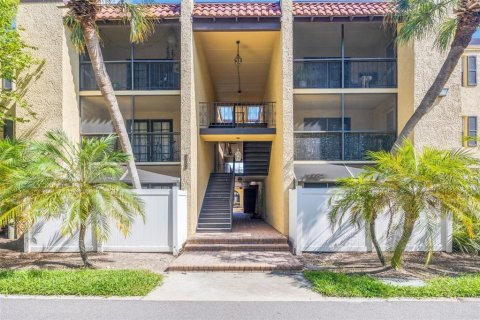 Copropriété à vendre à Tampa, Floride: 1 chambre, 72.09 m2 № 1918002 - photo 2