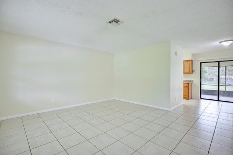 Propiedad comercial en venta en Sebring, Florida, 28 dormitorios, 181.35 m2 № 2407087 - foto 9