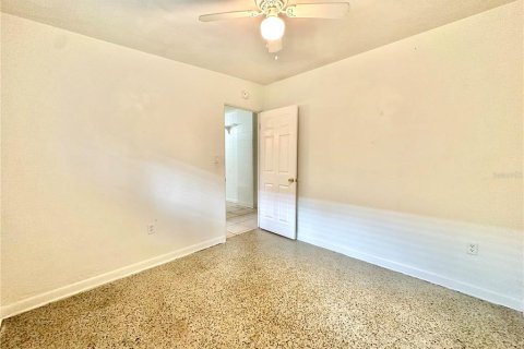 Снять в аренду квартиру в Орландо, Флорида 6 комнат, 140.1м2, № 1866938 - фото 13