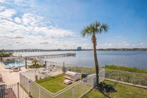 Condo in Daytona Beach, Florida, 2 bedrooms  № 1563678 - photo 3