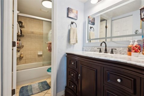 Condo in Daytona Beach, Florida, 2 bedrooms  № 1563678 - photo 14