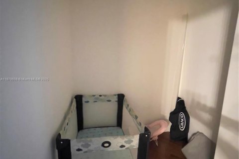 Adosado en alquiler en Oakland Park, Florida, 4 dormitorios, 180.42 m2 № 1927361 - foto 16