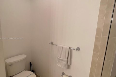 Adosado en alquiler en Oakland Park, Florida, 4 dormitorios, 180.42 m2 № 1927361 - foto 10