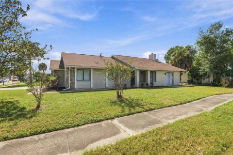 Casa en venta en Casselberry, Florida, 3 dormitorios, 143.16 m2 № 2429326 - foto 2