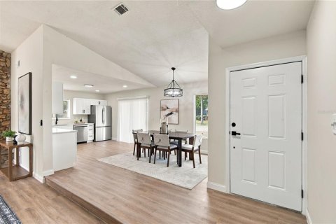 Casa en venta en Casselberry, Florida, 3 dormitorios, 143.16 m2 № 2429326 - foto 4