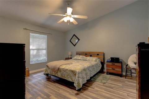 Condo in Temple Terrace, Florida, 3 bedrooms  № 1912748 - photo 16