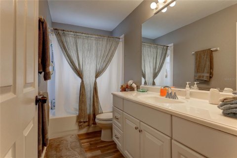 Condo in Temple Terrace, Florida, 3 bedrooms  № 1912748 - photo 21