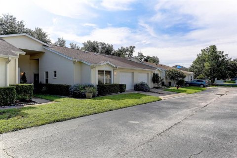 Condo in Temple Terrace, Florida, 3 bedrooms  № 1912748 - photo 2