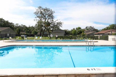 Condo in Temple Terrace, Florida, 3 bedrooms  № 1912748 - photo 27