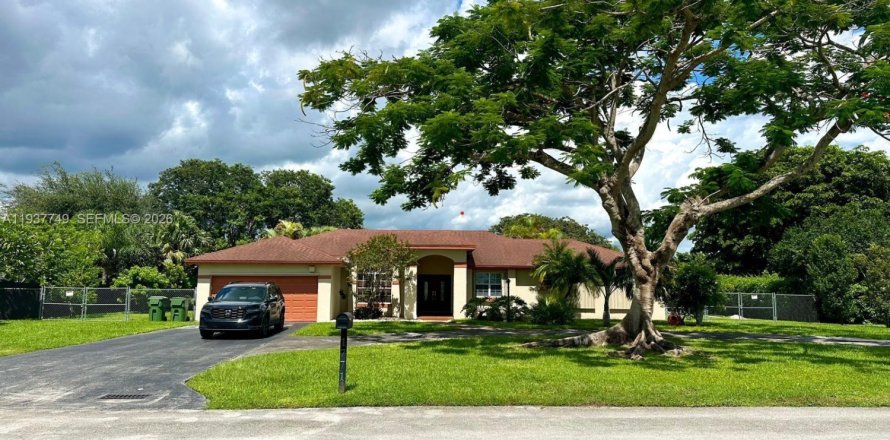 Дом в Хомстед, Флорида 4 спальни, 189.52м2 № 1995412