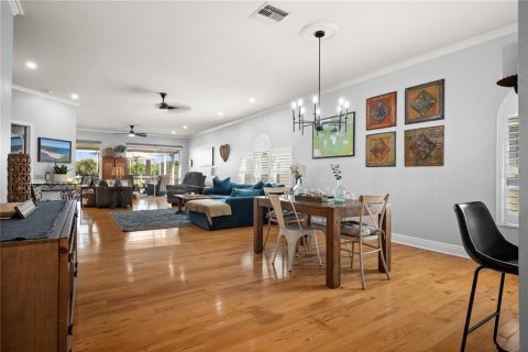 House in Tarpon Springs, Florida 2 bedrooms, 171.03 sq.m. № 1899611 - photo 6