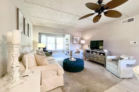 Condominio en venta en Dunedin, Florida, 2 dormitorios, 93.83 m2 № 2093476 - foto 8