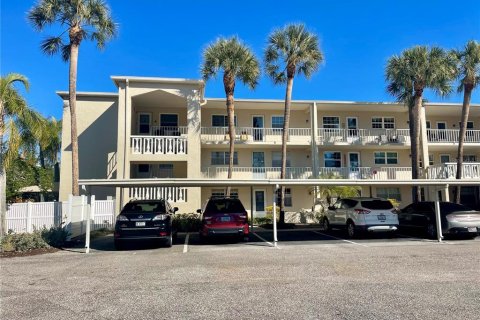Condominio en venta en Dunedin, Florida, 2 dormitorios, 93.83 m2 № 2093476 - foto 2