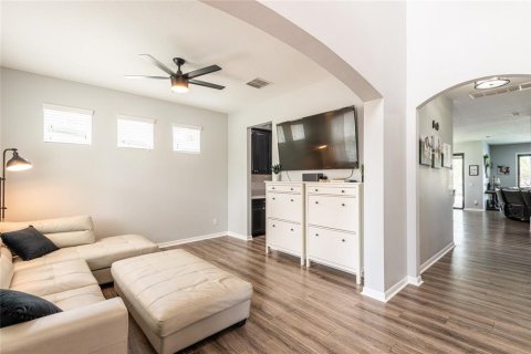 House in Riverview, Florida 5 bedrooms, 328.6 sq.m. № 1837813 - photo 3