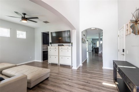 House in Riverview, Florida 5 bedrooms, 328.6 sq.m. № 1837813 - photo 4