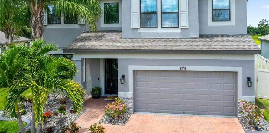 House in Riverview, Florida 5 bedrooms, 328.6 sq.m. № 1837813