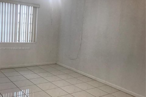 Снять в аренду кондоминиум в Хайалиа, Флорида 1 спальня, 69.96м2, № 1923976 - фото 5