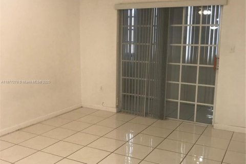 Снять в аренду кондоминиум в Хайалиа, Флорида 1 спальня, 69.96м2, № 1923976 - фото 6