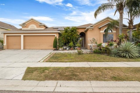 House in Davenport, Florida 4 bedrooms, 240.43 sq.m. № 2232616