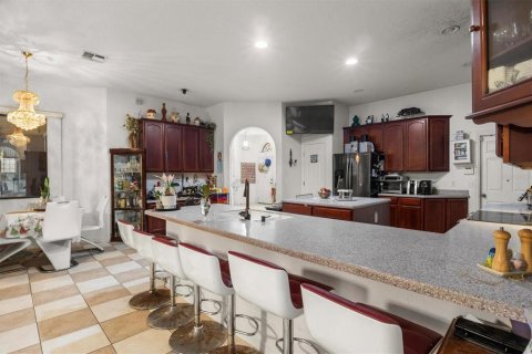 House in Davenport, Florida 4 bedrooms, 240.43 sq.m. № 2232616 - photo 12