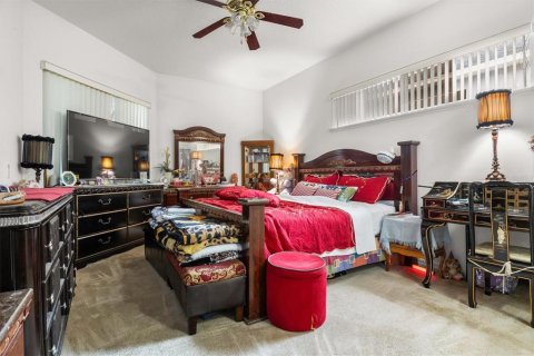 House in Davenport, Florida 4 bedrooms, 240.43 sq.m. № 2232616 - photo 6