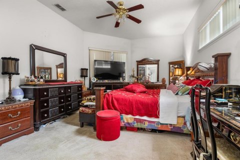 House in Davenport, Florida 4 bedrooms, 240.43 sq.m. № 2232616 - photo 7