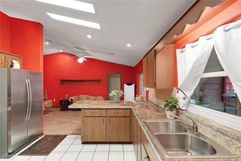 Casa en venta en Yalaha, Florida, 3 dormitorios, 181.44 m2 № 1899006 - foto 23