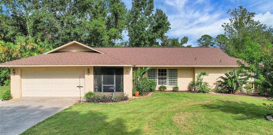 Villa ou maison à Yalaha, Floride 3 chambres, 181.44 m2 № 1899006