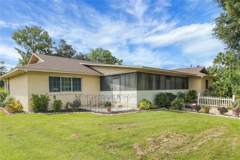 House in Yalaha, Florida 3 bedrooms, 181.44 sq.m. № 1899006 - photo 11