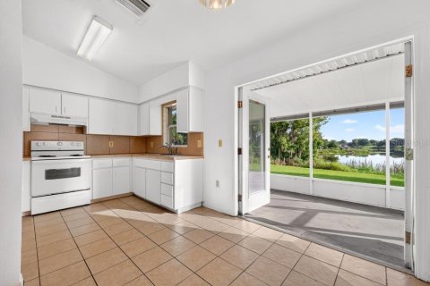 Casa en venta en Umatilla, Florida, 2 dormitorios, 82.13 m2 № 2197733 - foto 12